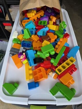 Mega- Blocks Big Bag Of Building Blocks